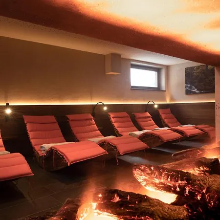 Aparthotel Dorfplatzl Garni Tux Exterior photo