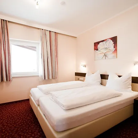 Aparthotel Dorfplatzl Garni Tux Exterior photo