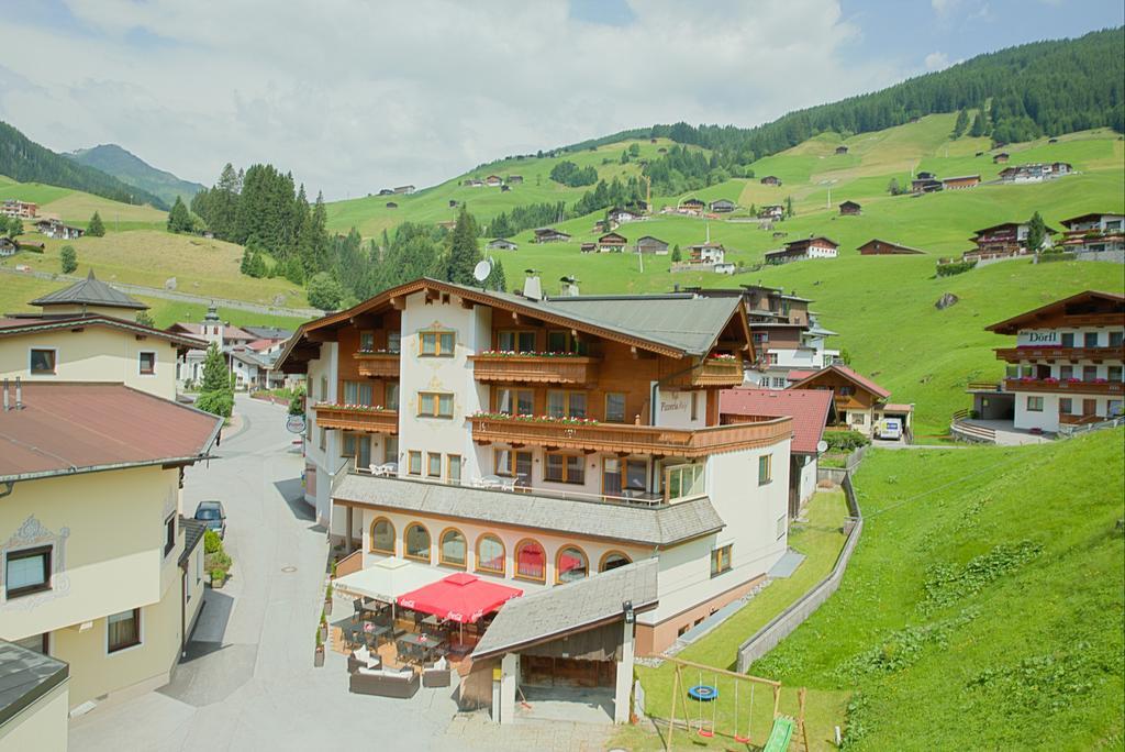 Dorfplatzl Garni