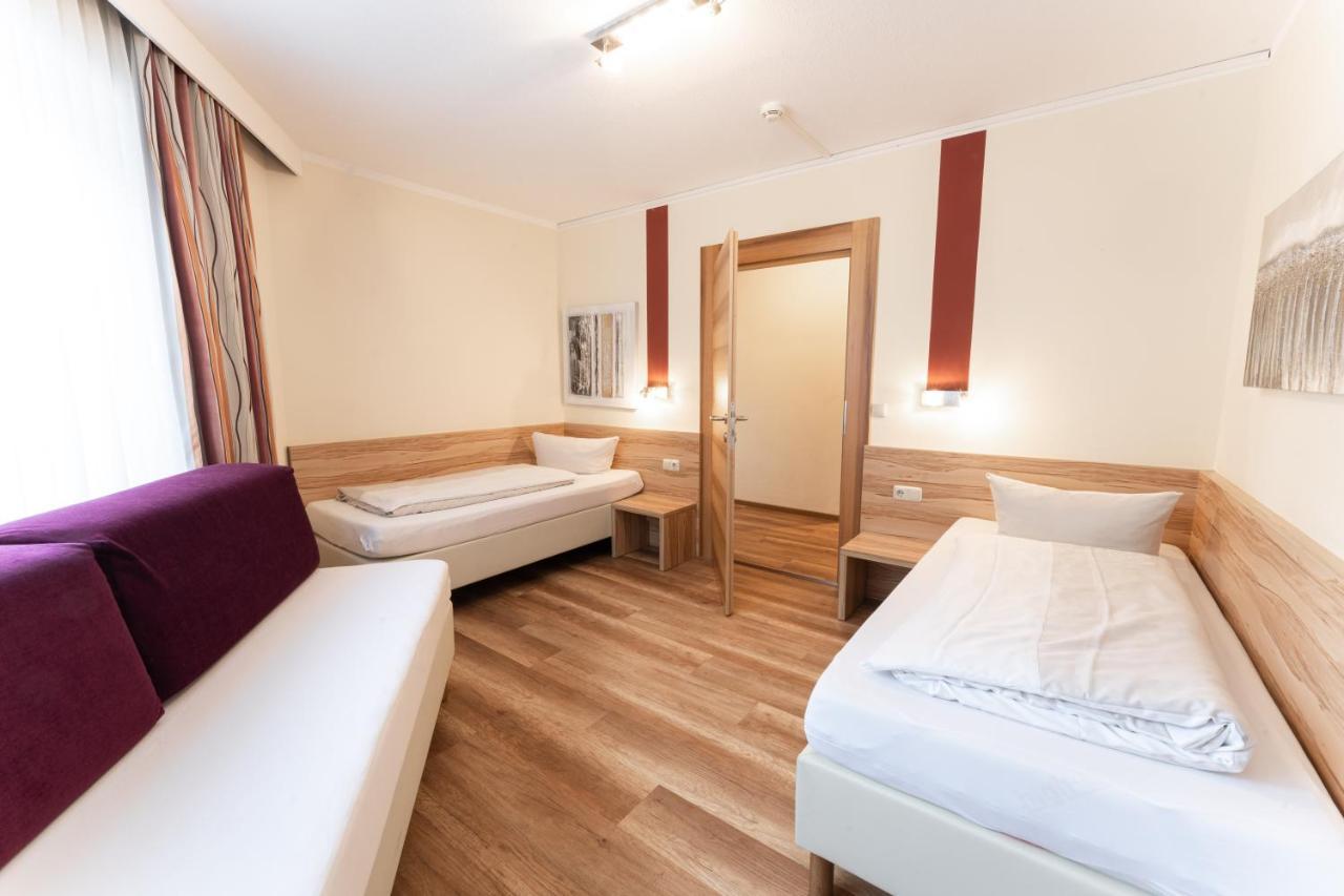 Dorfplatzl Garni Aparthotel Tux