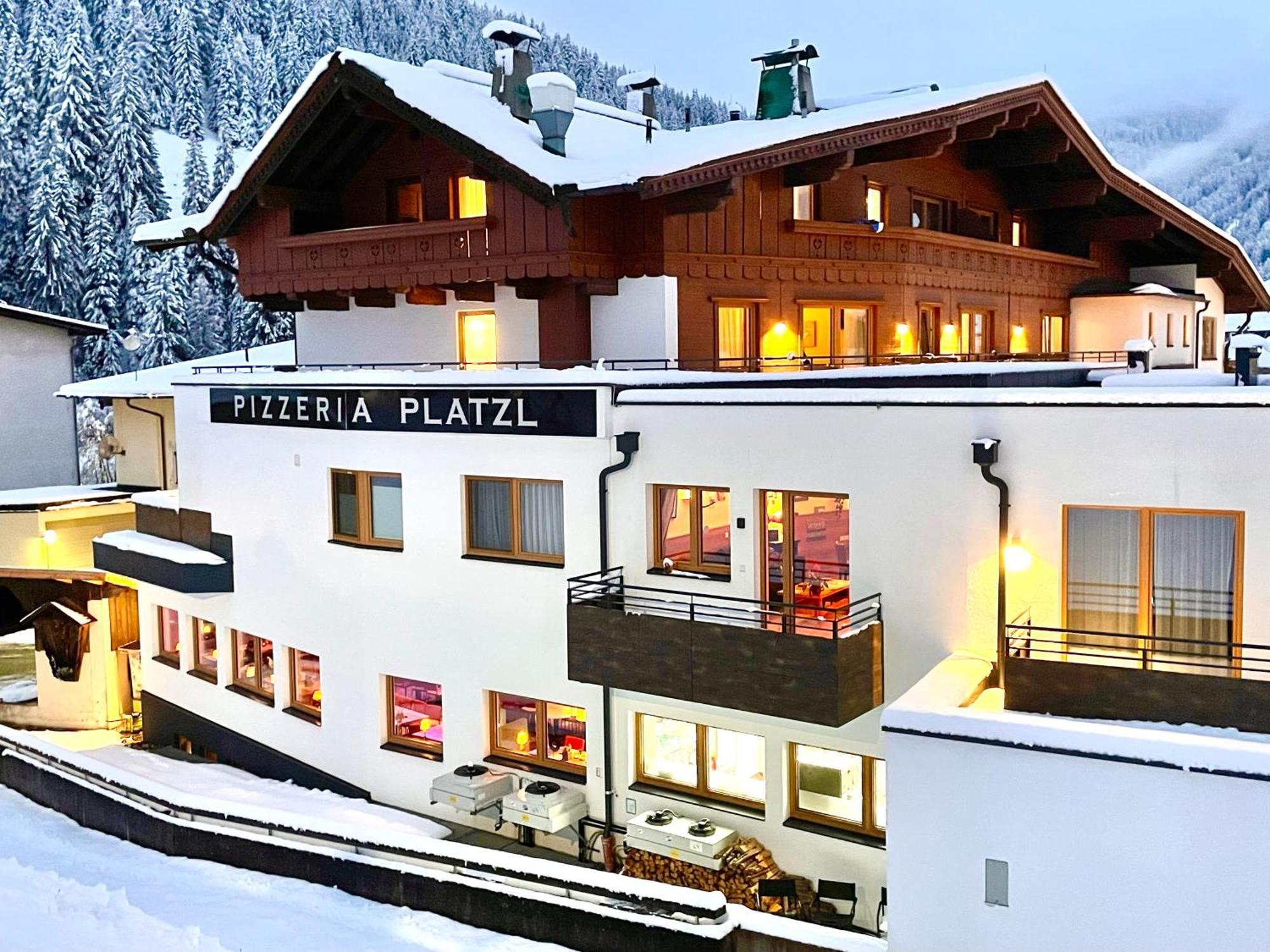 Aparthotel Dorfplatzl Garni 4*